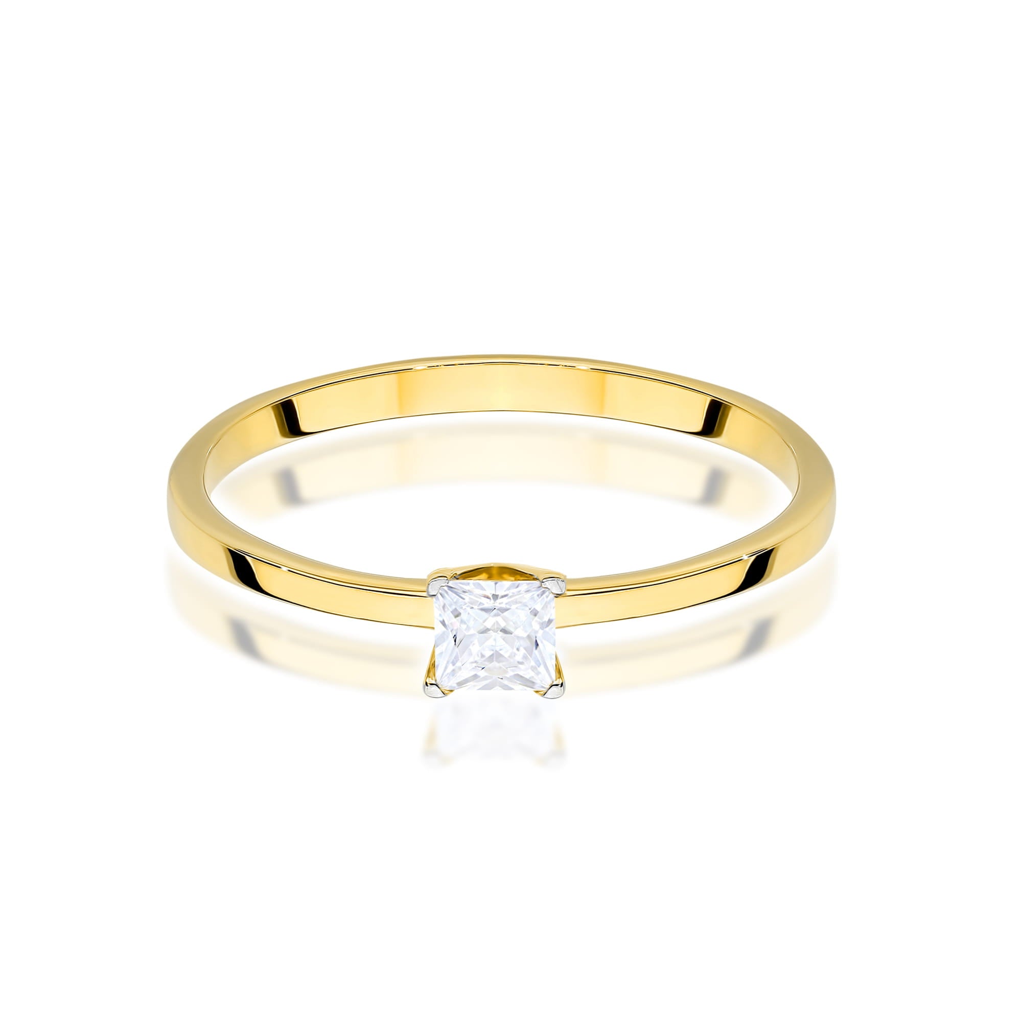 Gold Ring With Diamond