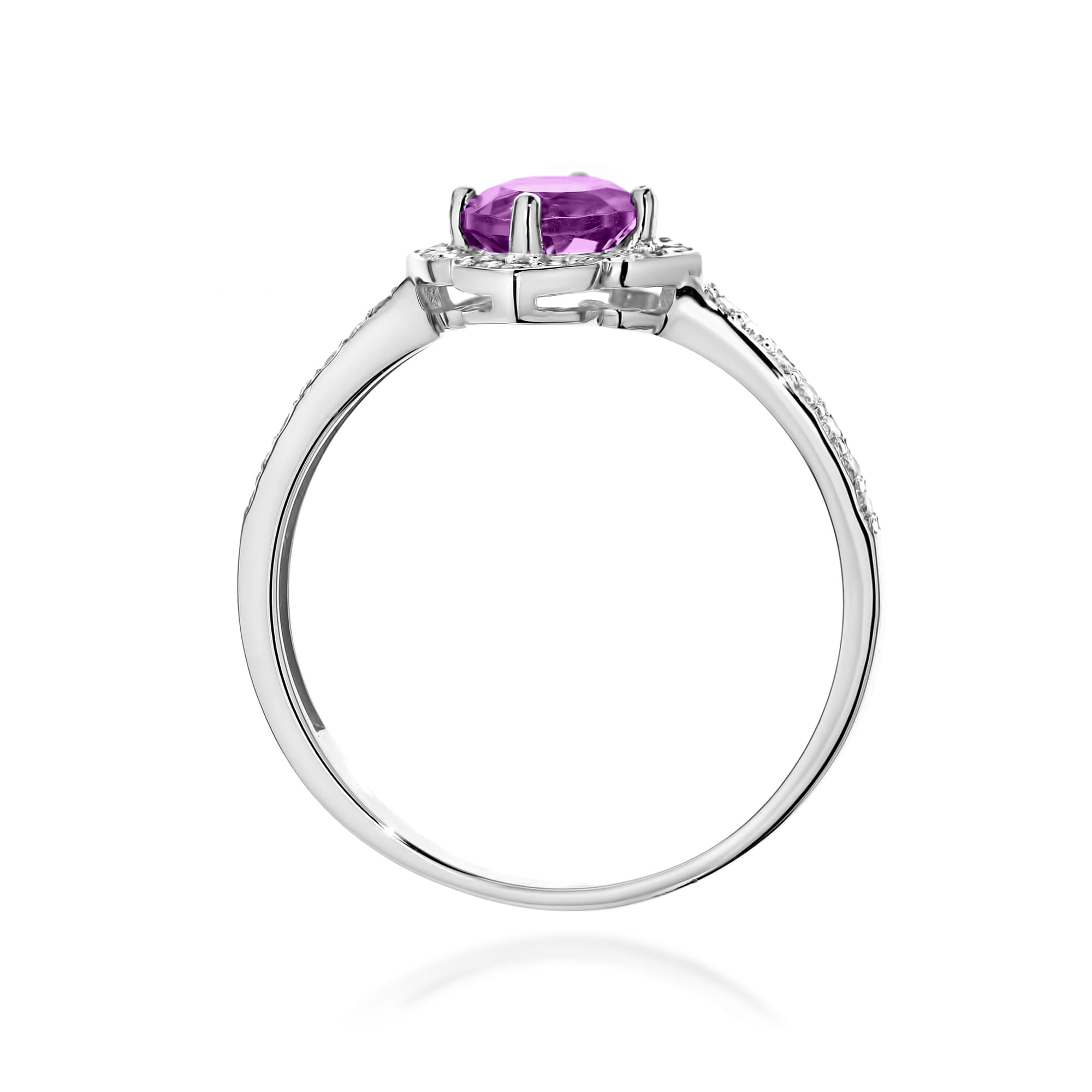 Gold Ring With Amethyst And Diamonds