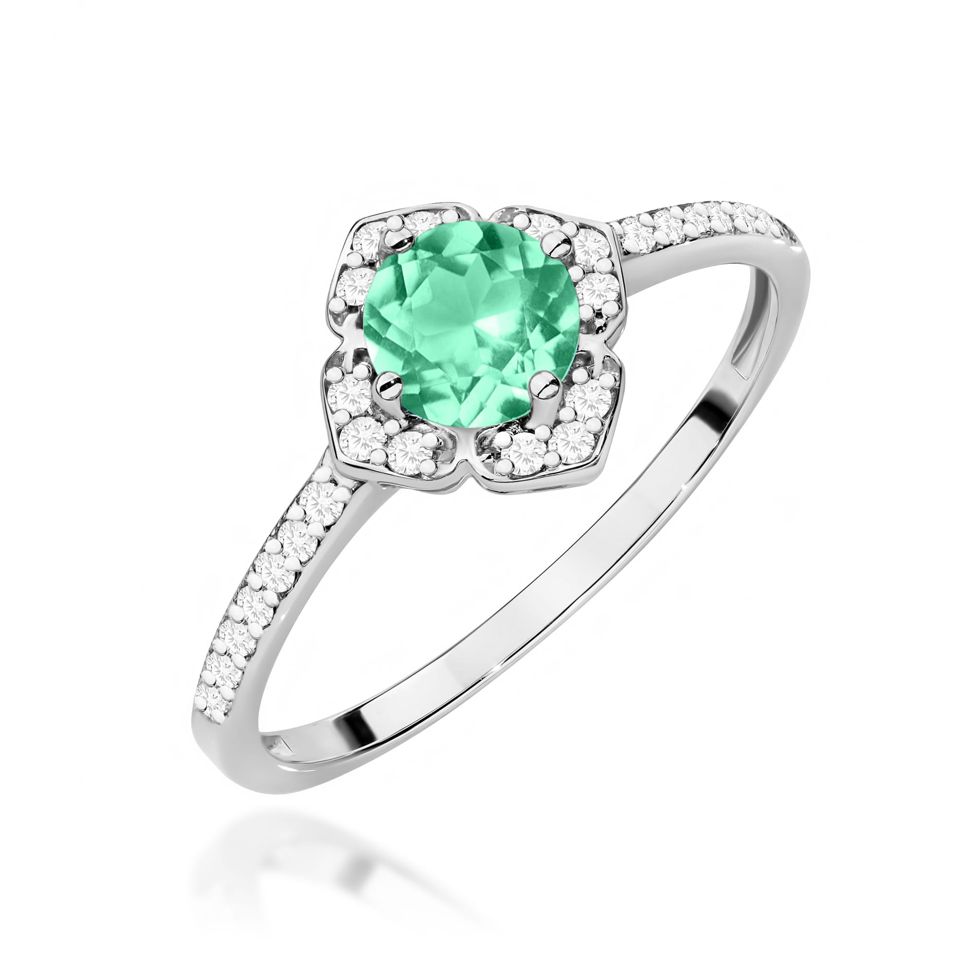 Gold Ring With Emerald And Diamonds