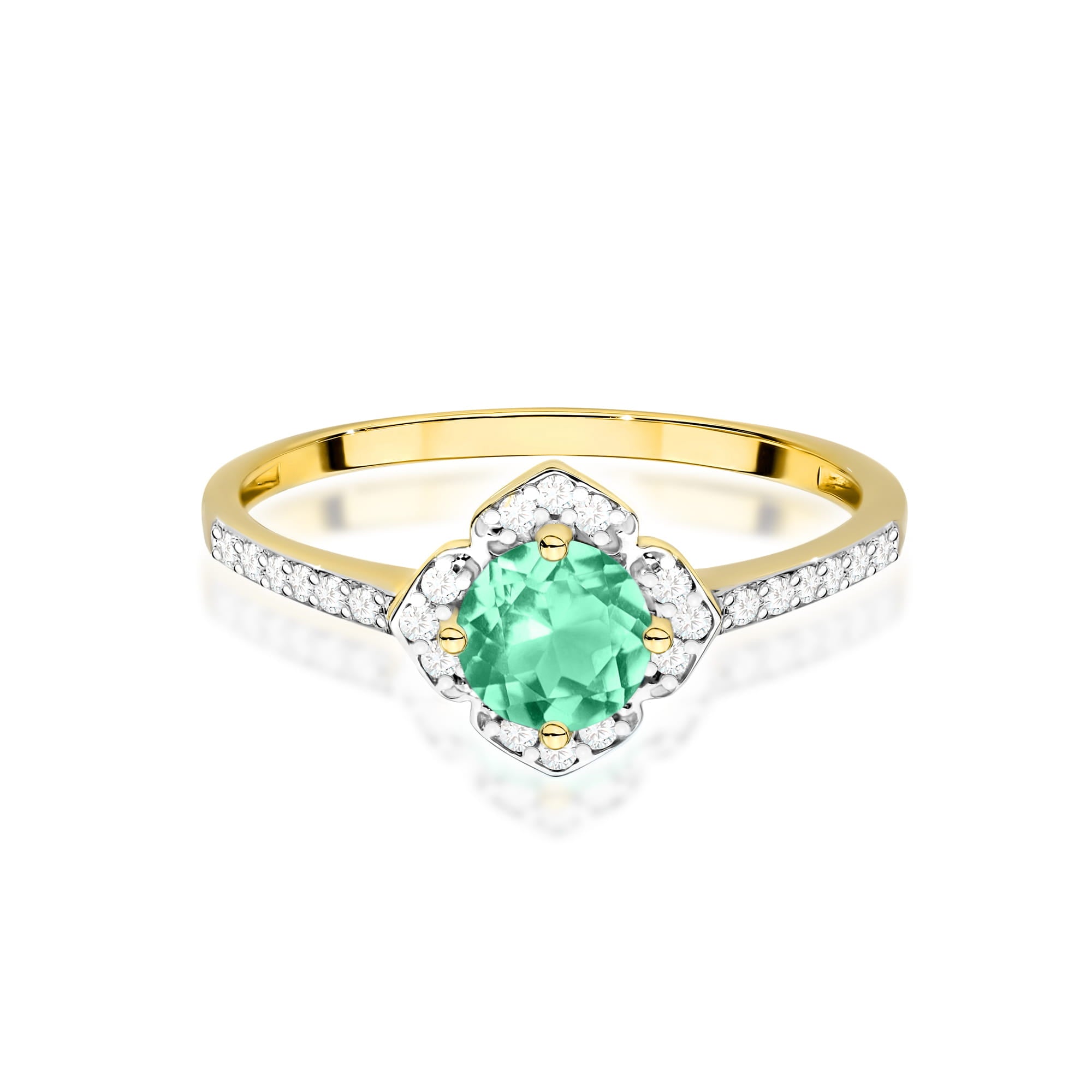 Gold Ring With Emerald And Diamonds