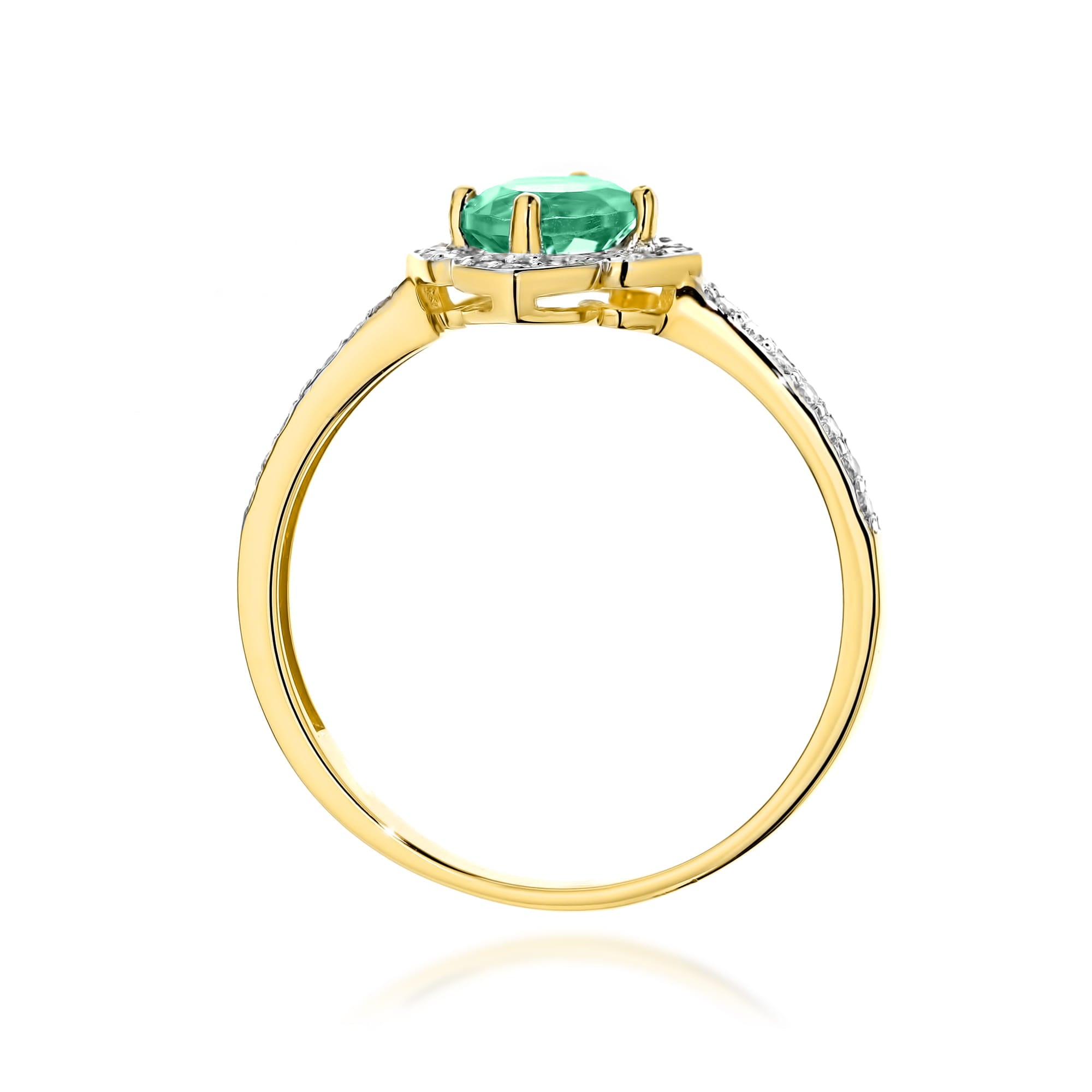 Gold Ring With Emerald And Diamonds