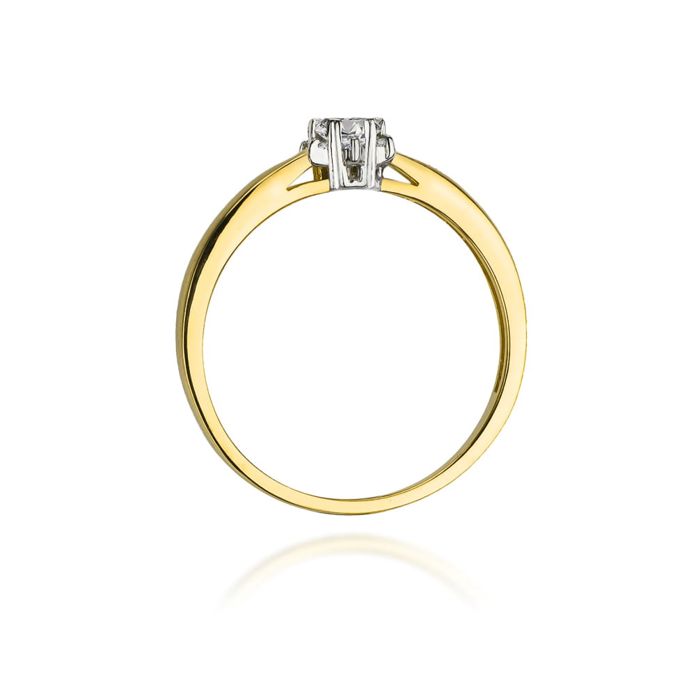 Gold Ring With Diamonds