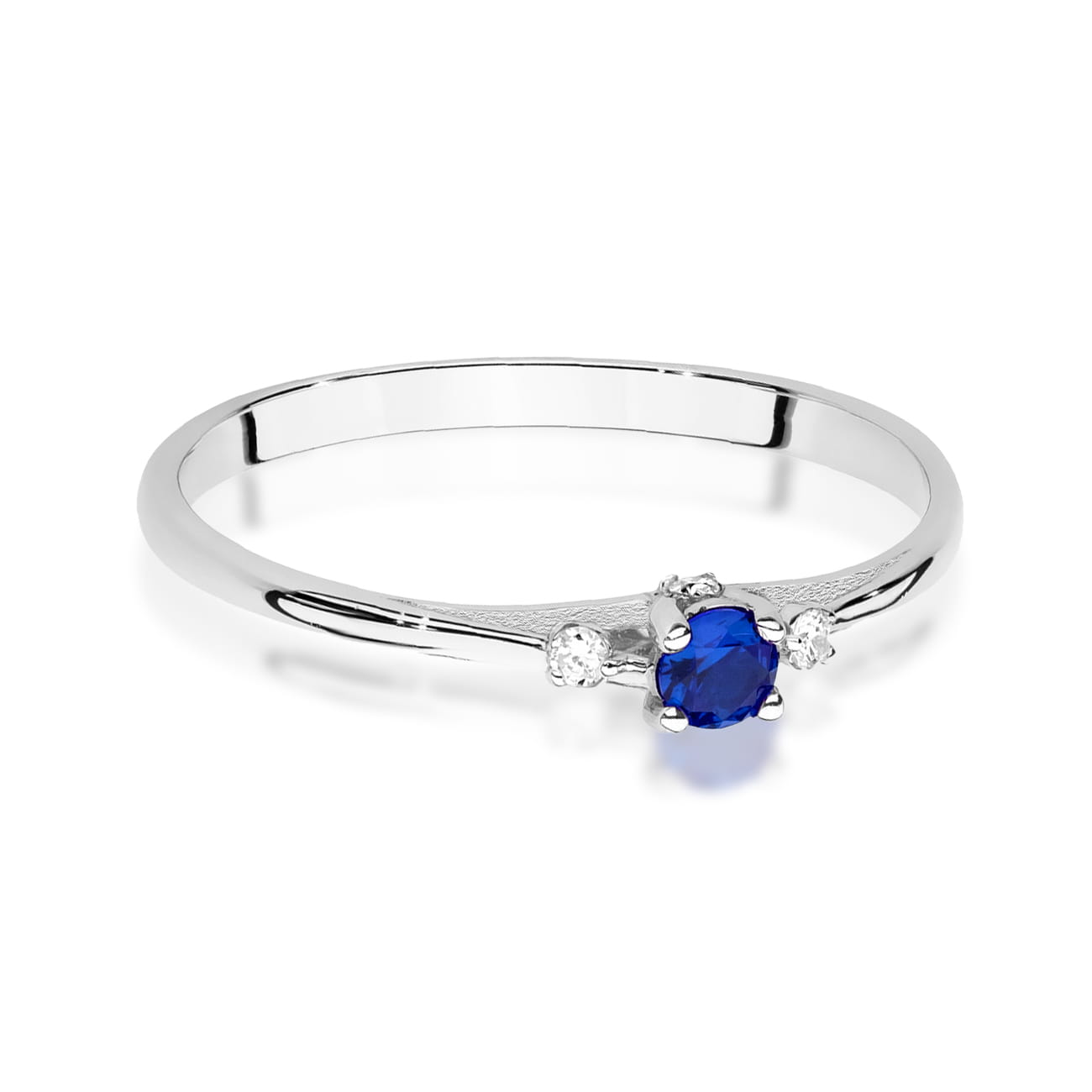 Gold Ring With Sapphire And Diamonds