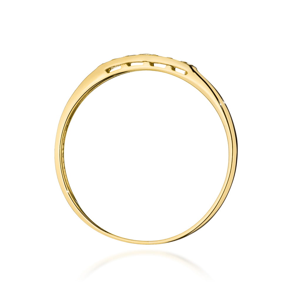Gold Ring With Diamonds
