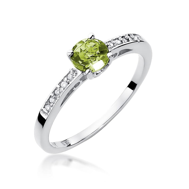 Gold Ring With Peridot And Diamonds