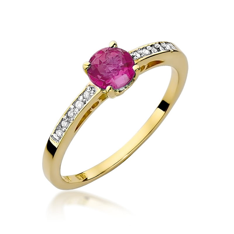 Gold Ring With Ruby And Diamonds