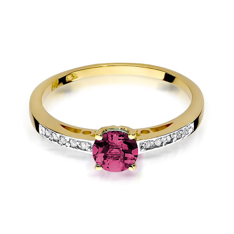 Gold Ring With Ruby And Diamonds