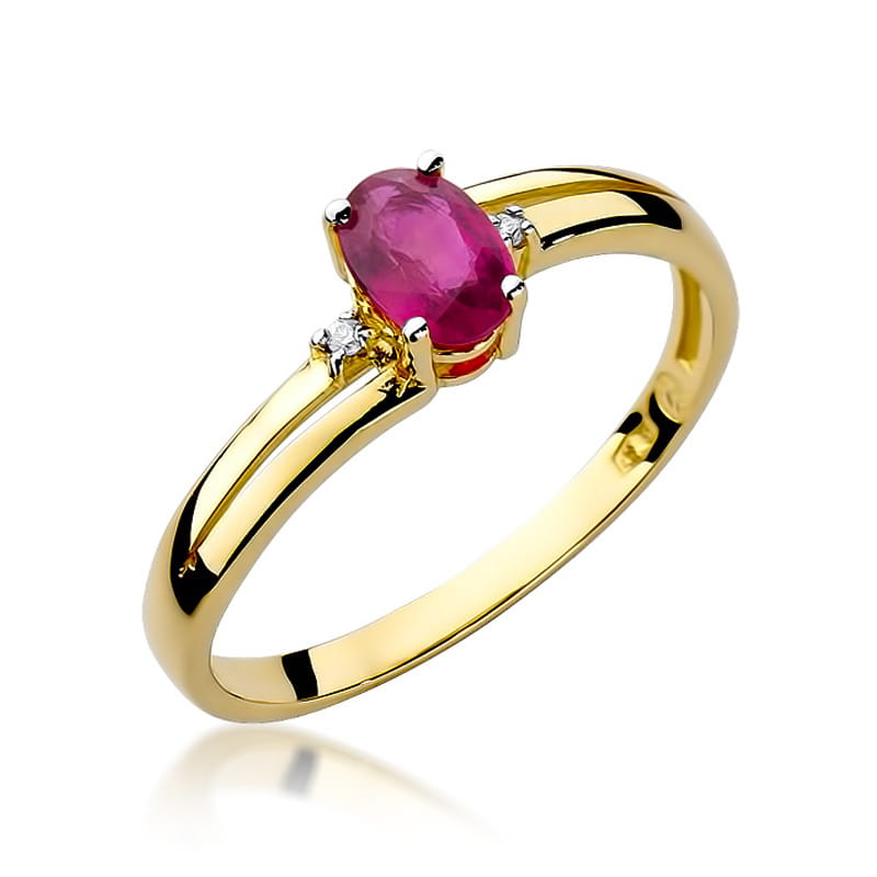 Gold Ring With Ruby And Diamonds
