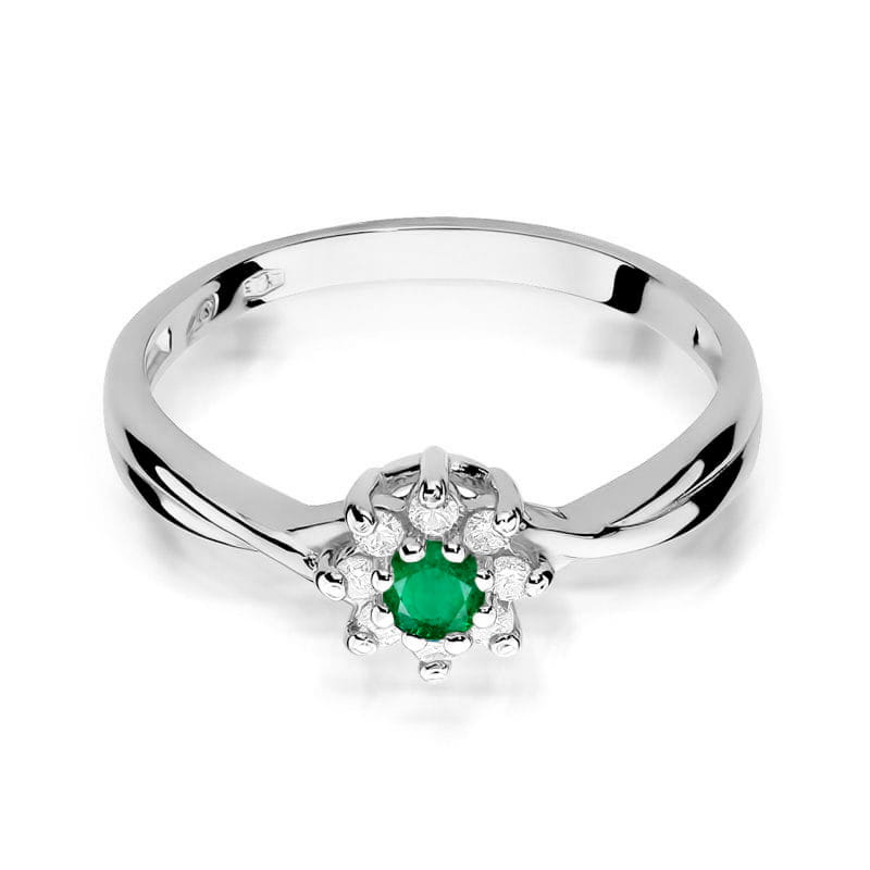 Gold Ring With Emerald And Diamonds