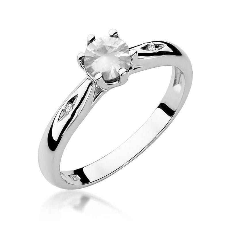 Gold Ring With White Sapphire And Diamonds