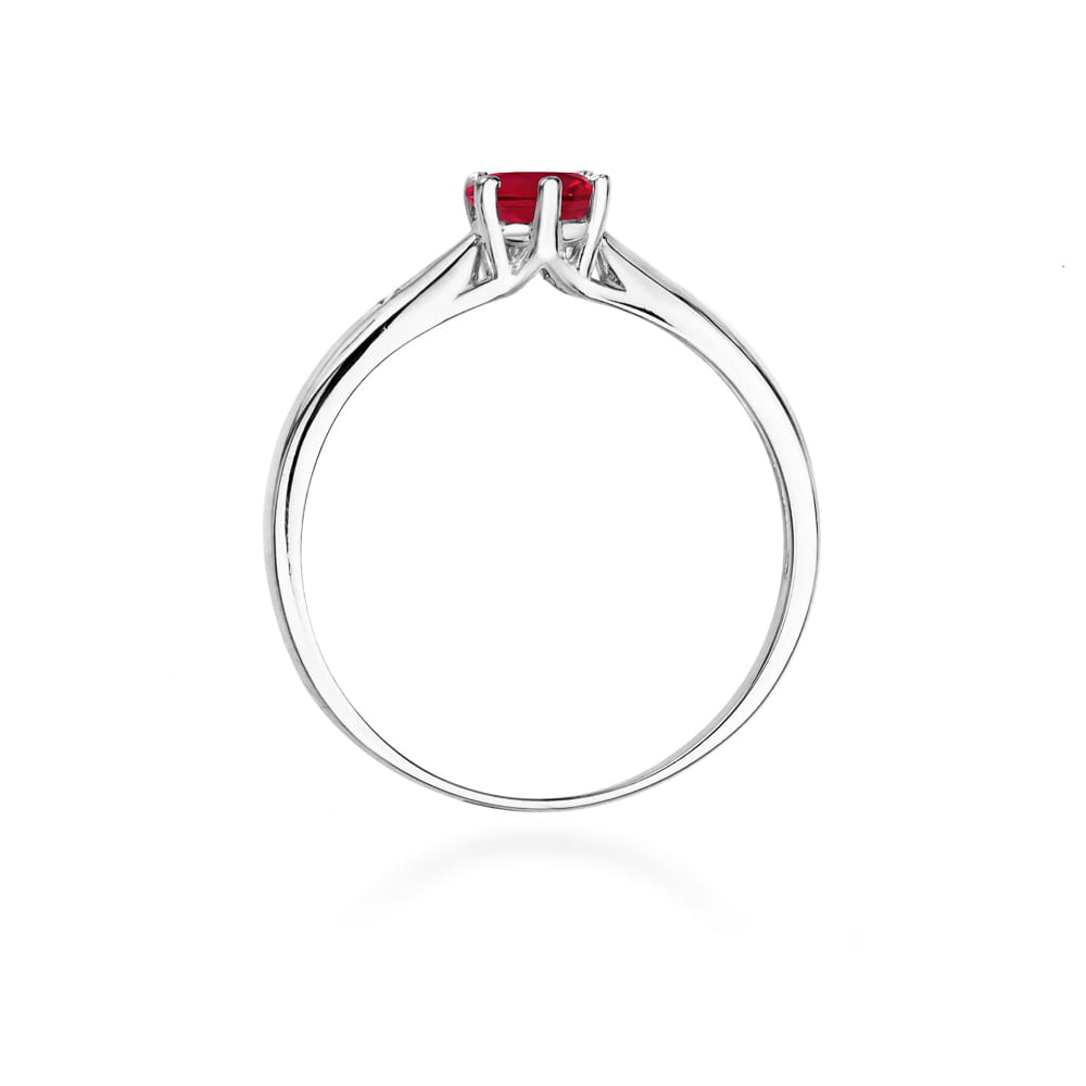 Gold Ring With Ruby And Diamonds