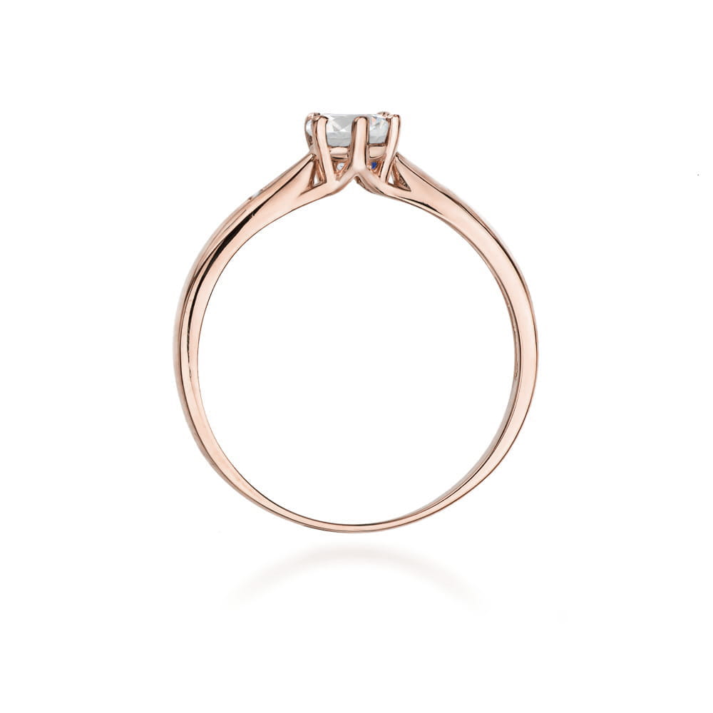 Gold Ring With White Sapphire And Diamonds