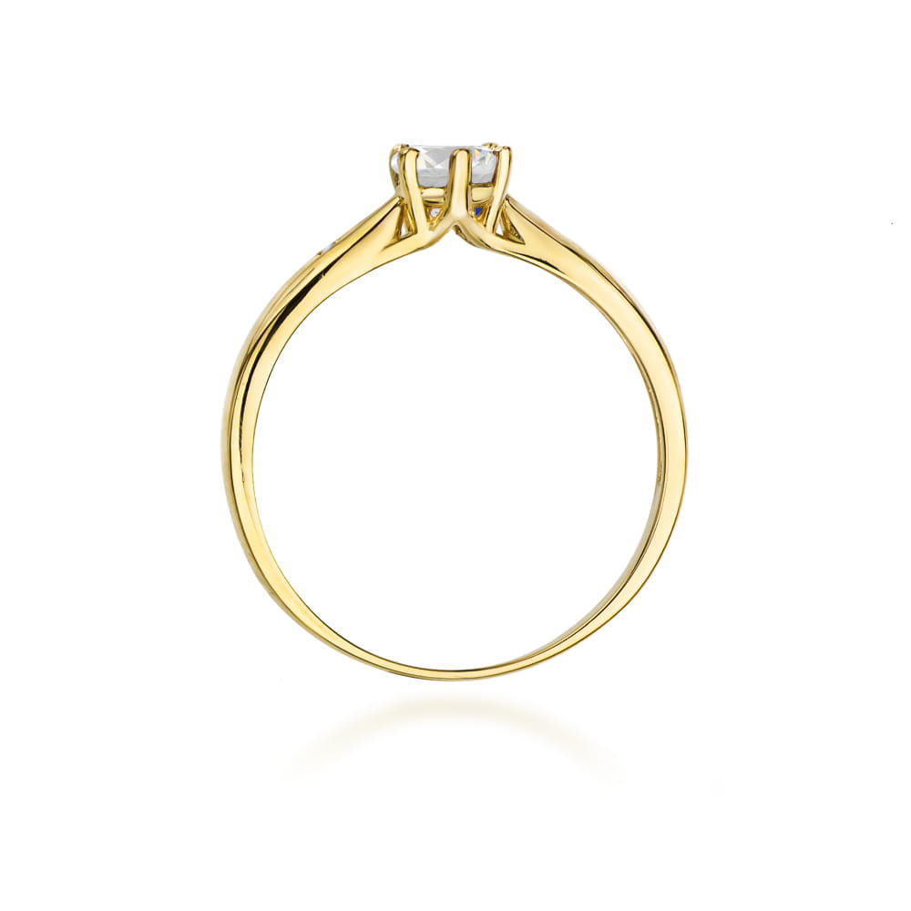 Gold Ring With White Sapphire And Diamonds