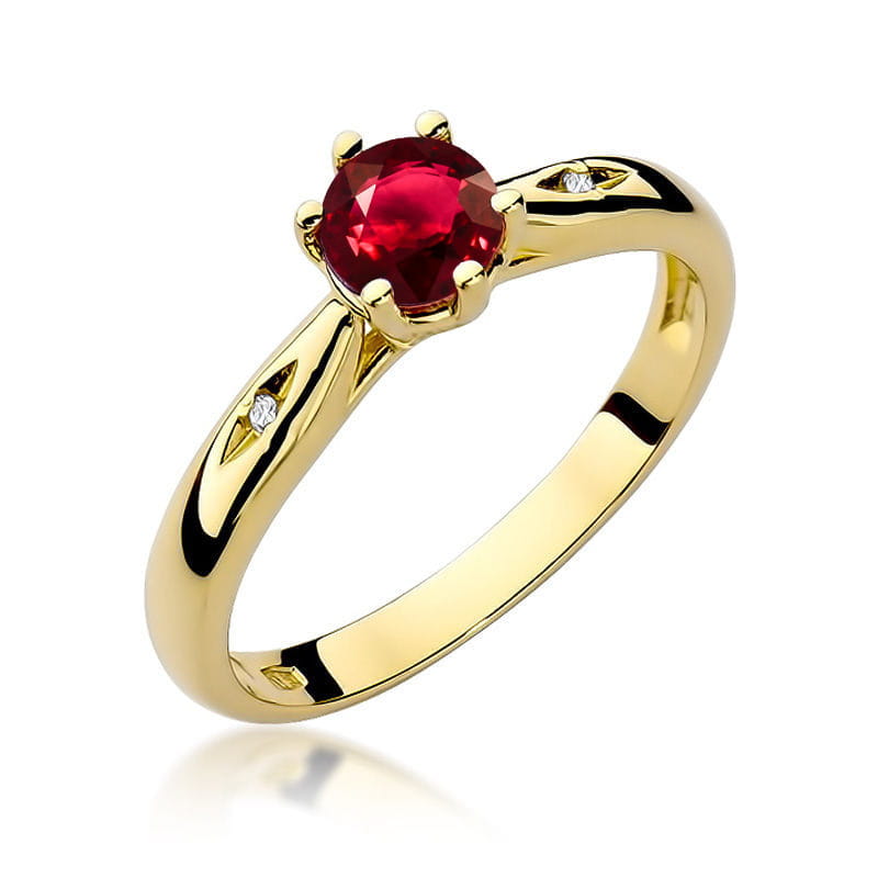 Gold Ring With Ruby And Diamonds