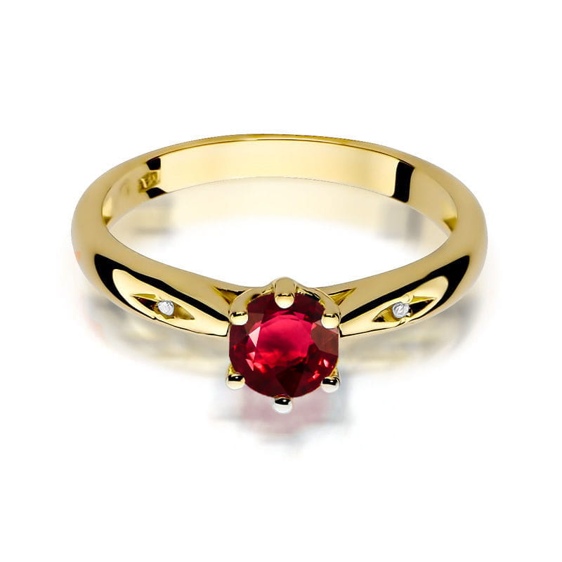 Gold Ring With Ruby And Diamonds