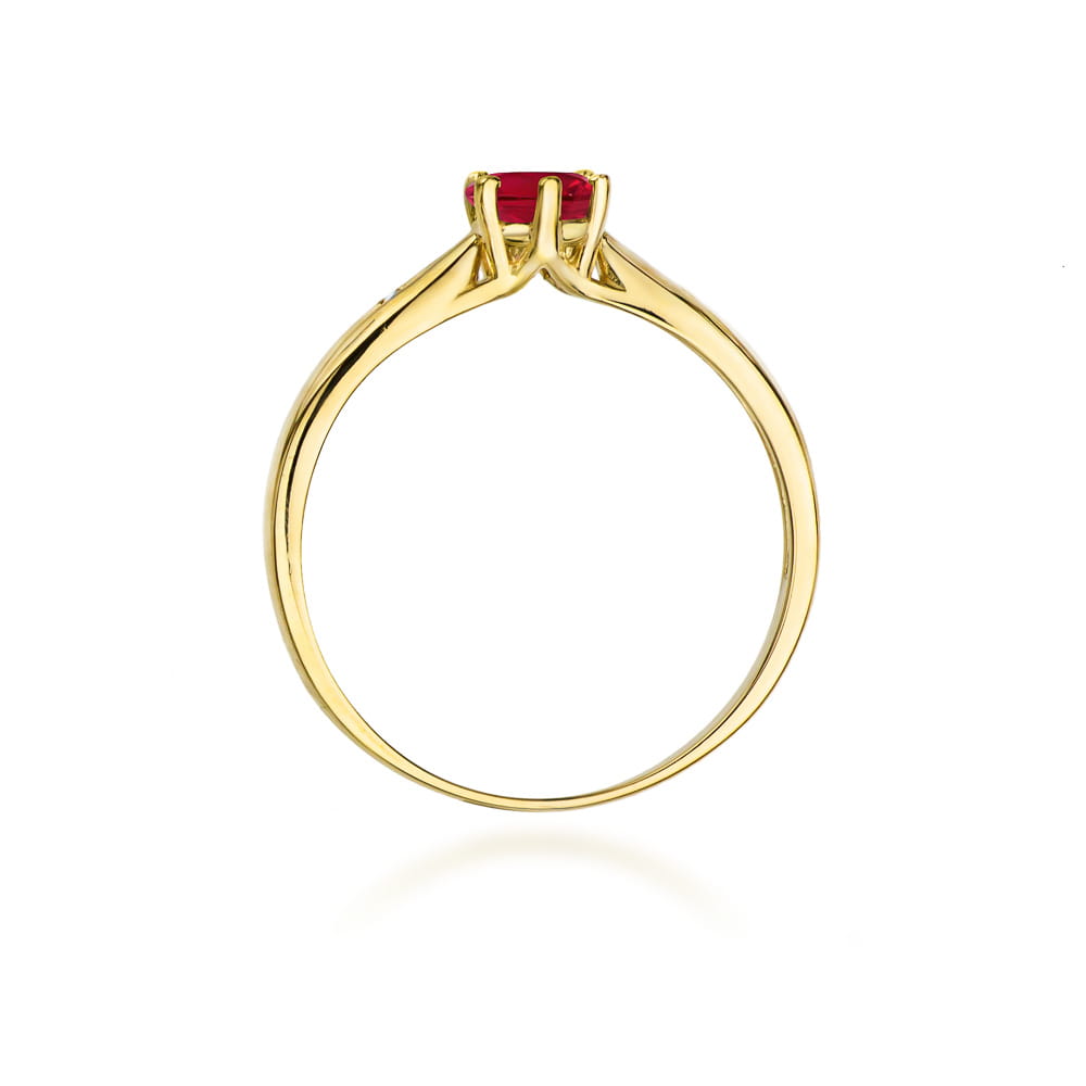 Gold Ring With Ruby And Diamonds