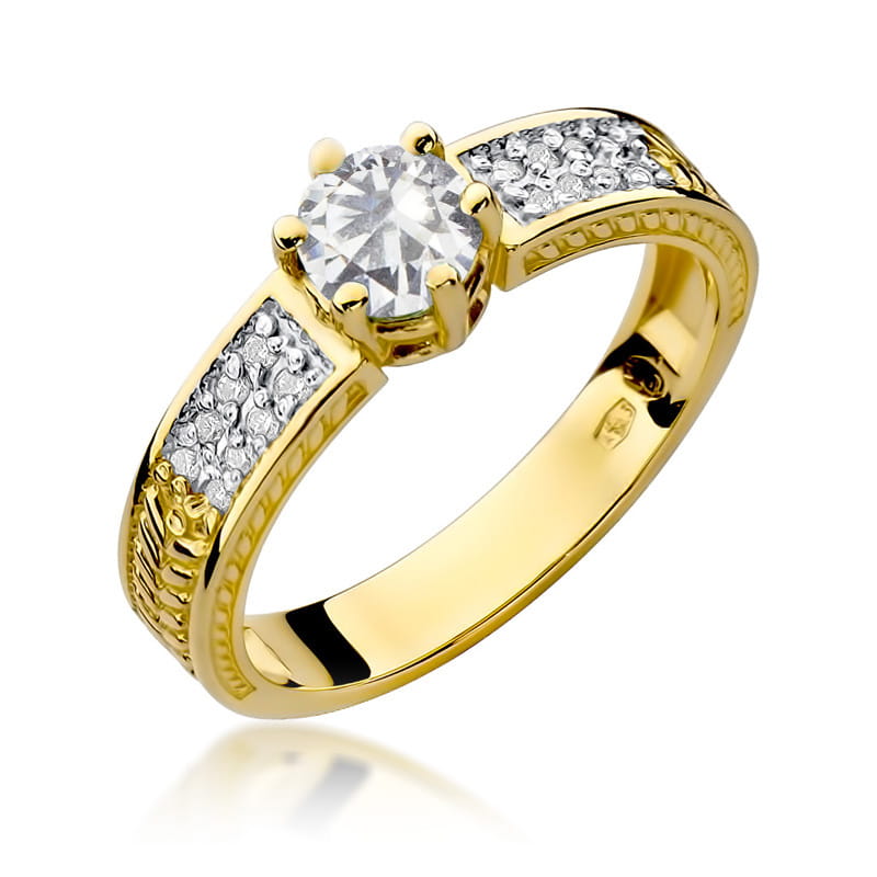 Gold Ring With White Sapphire And Diamonds