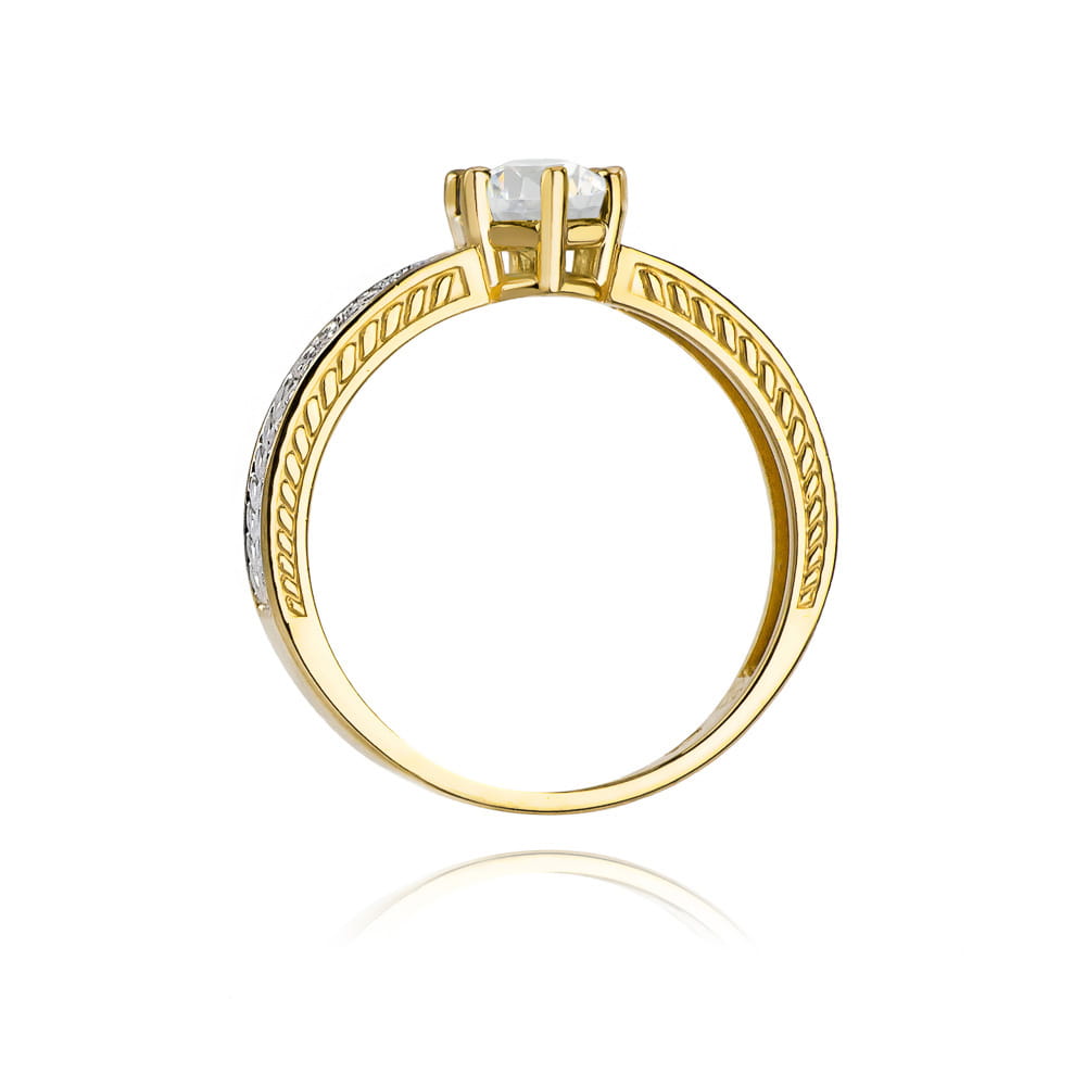 Gold Ring With White Sapphire And Diamonds