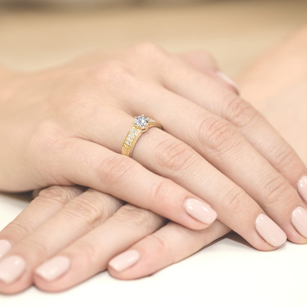 Gold Ring With White Sapphire And Diamonds