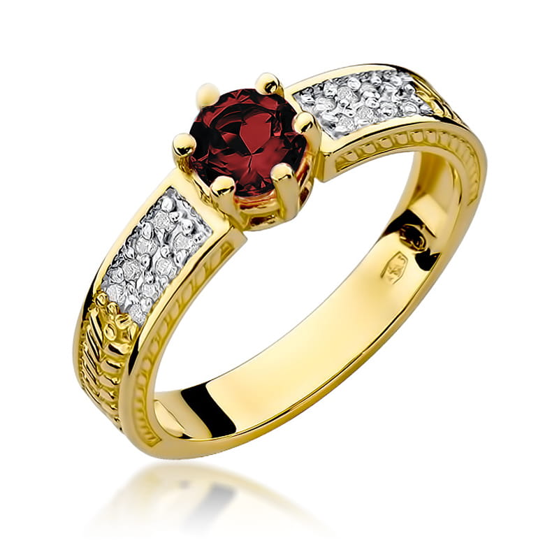 Gold Ring With Ruby And Diamonds