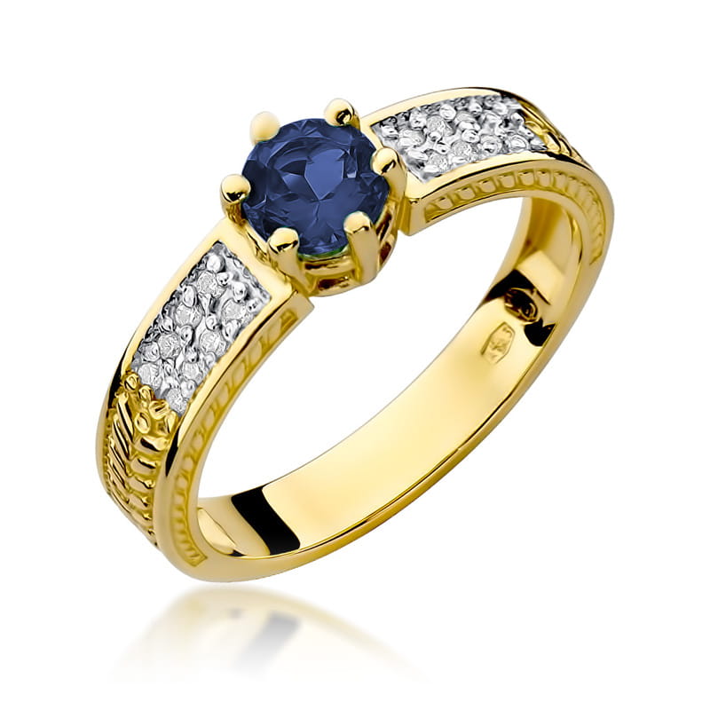 Gold Ring With Sapphire And Diamonds