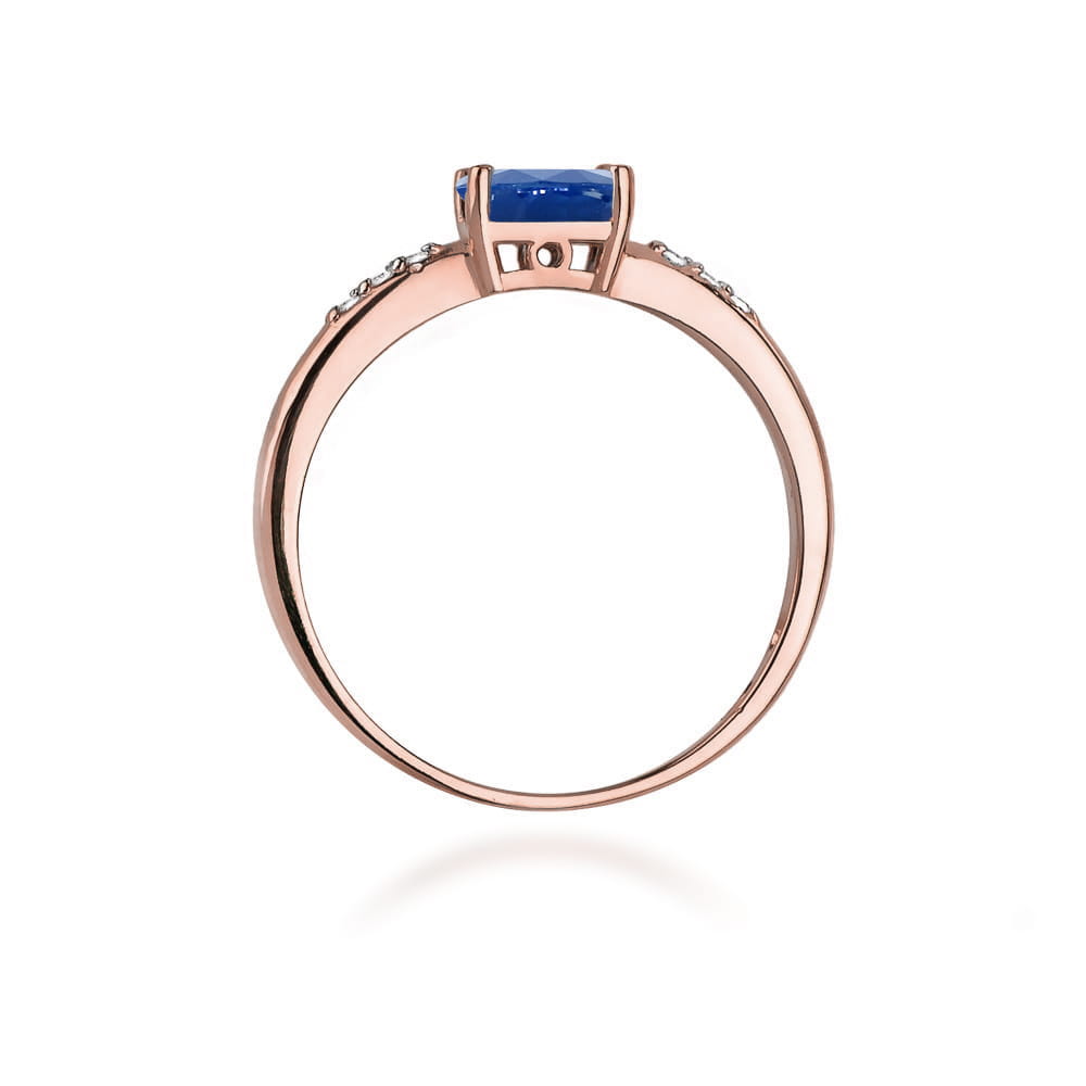 Gold Ring With Sapphire And Diamonds