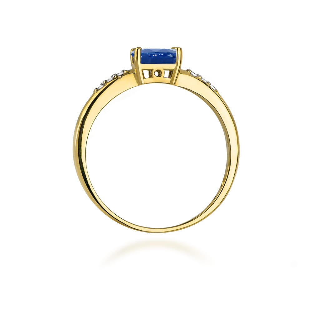 Gold Ring With Sapphire And Diamonds