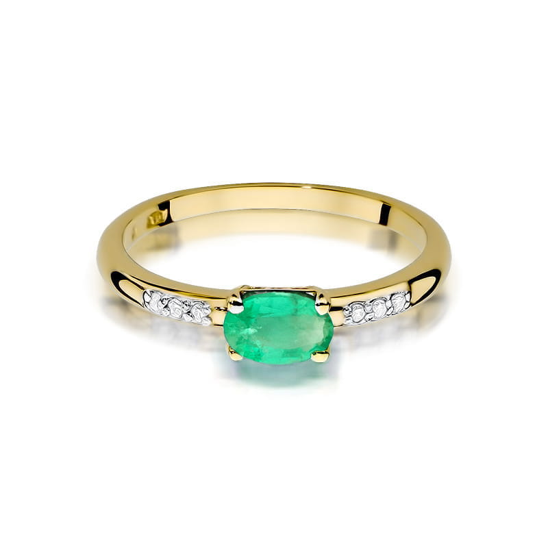 Gold Ring With Emerald And Diamonds