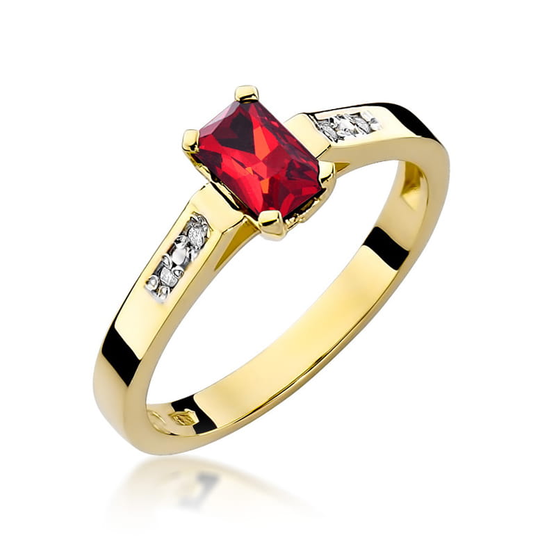 Gold Ring With Ruby And Diamonds