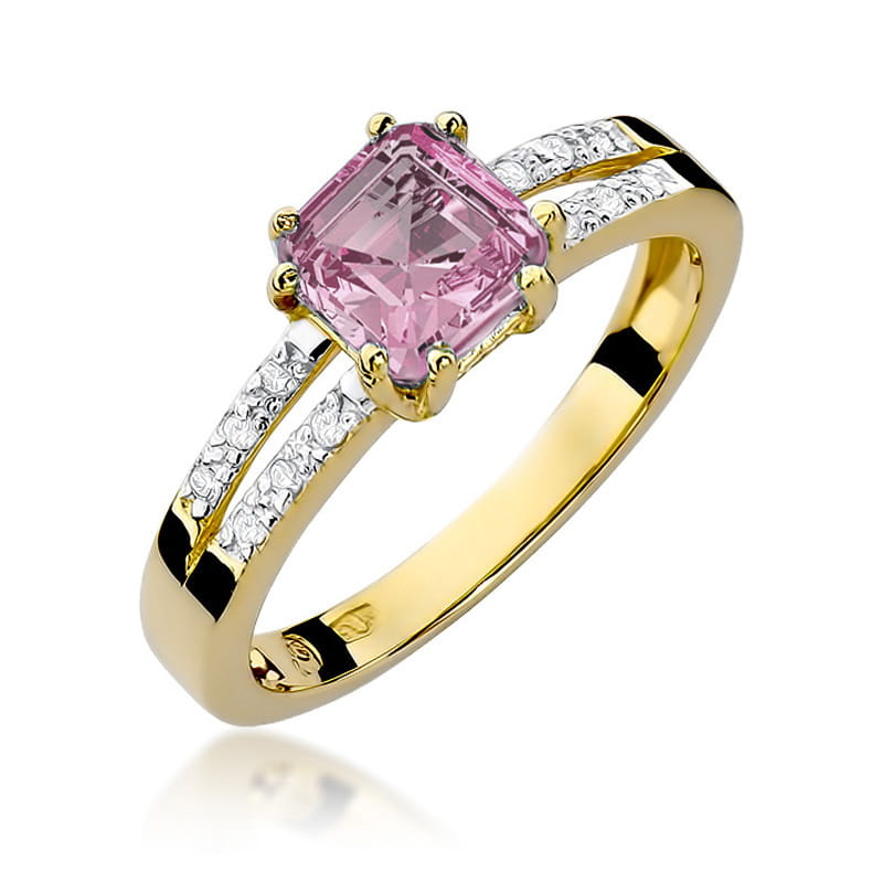 Gold Ring With Pink Topaz And Diamonds