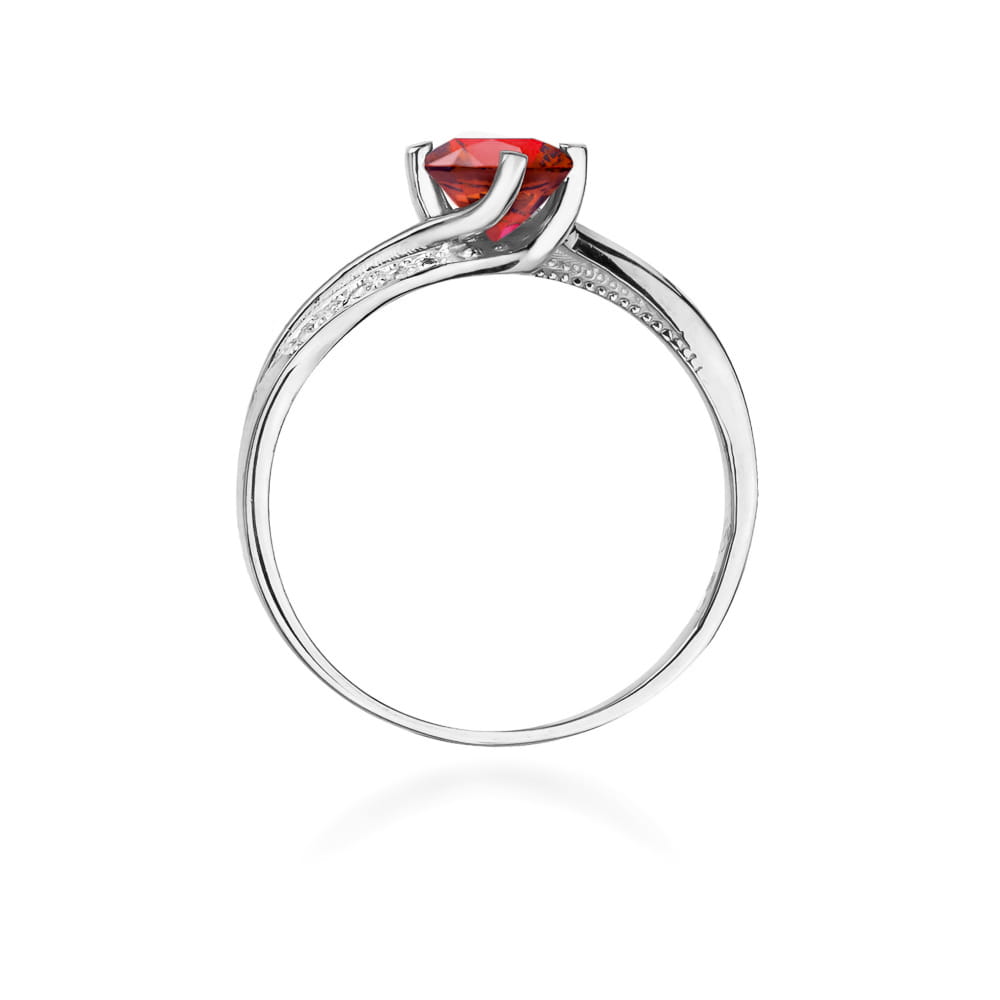 Gold Ring With Ruby And Diamonds