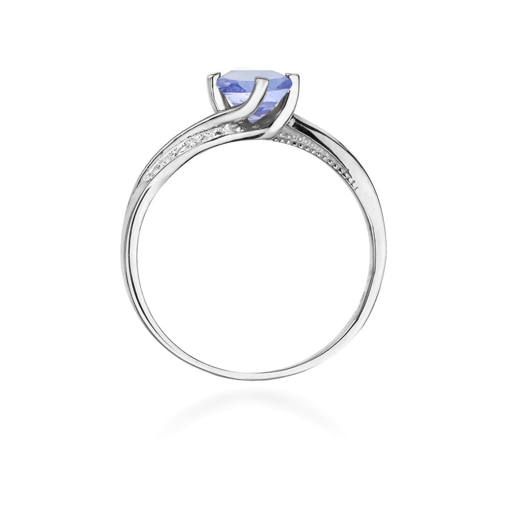 Gold Ring With Tanzanite And Diamonds