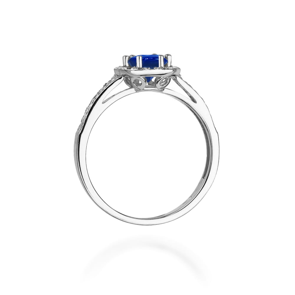 Gold Ring With Sapphire And Diamonds