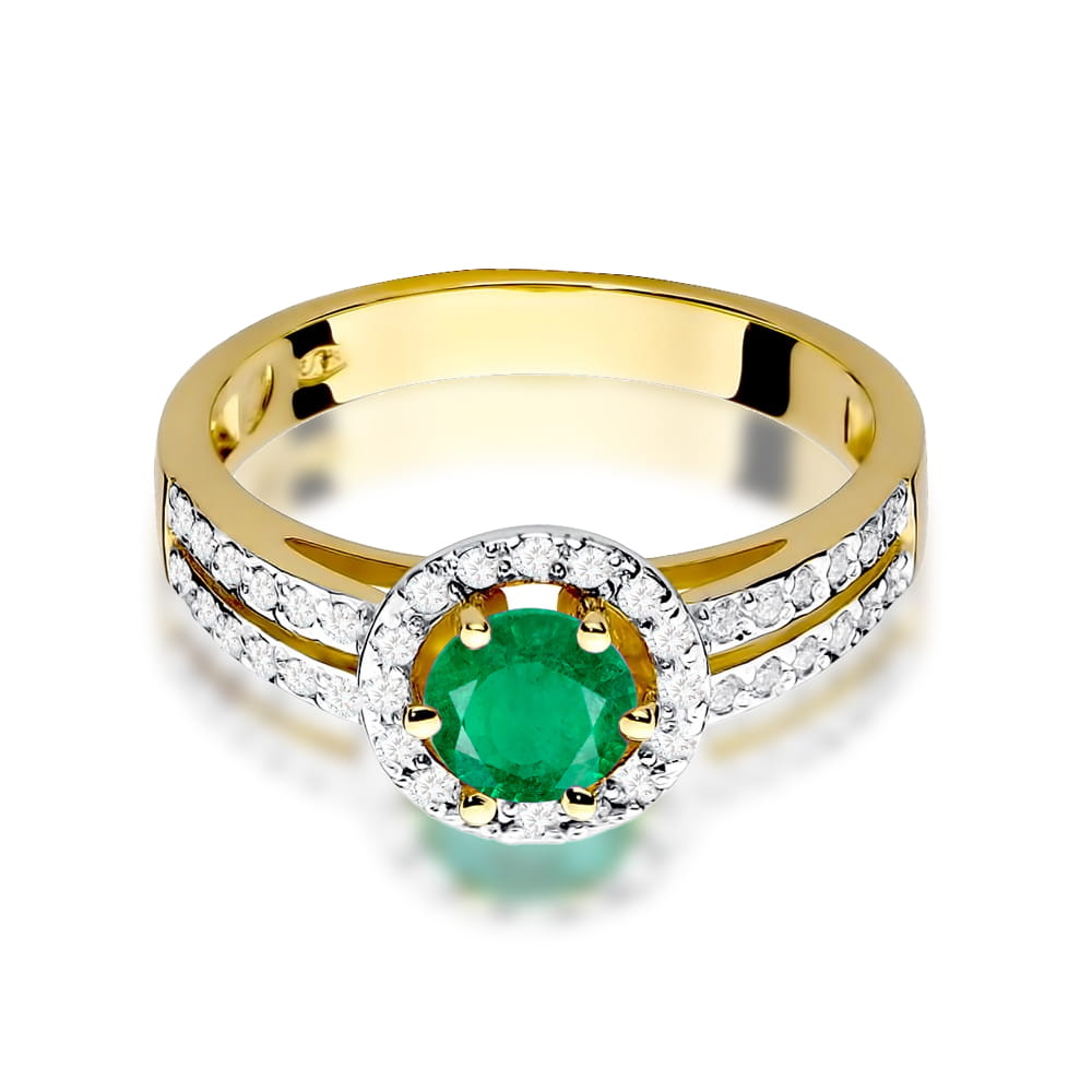 Gold Ring With Emerald And Diamonds
