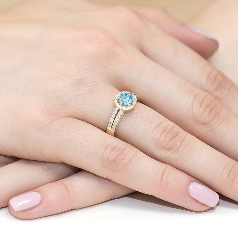 Gold Ring With Topaz And Diamonds