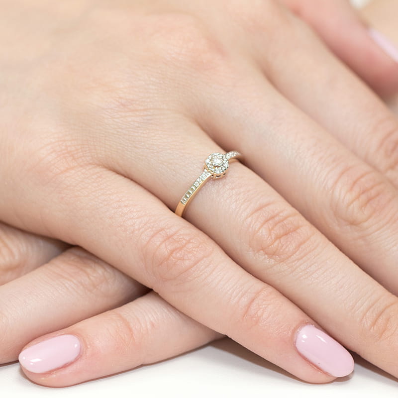 Gold Ring With Diamonds