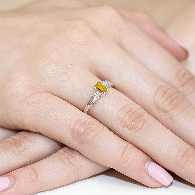 Gold Ring With Citrine And Diamonds