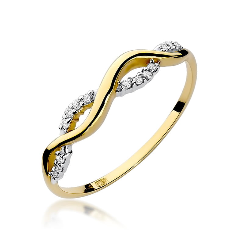 Gold Ring With Diamonds