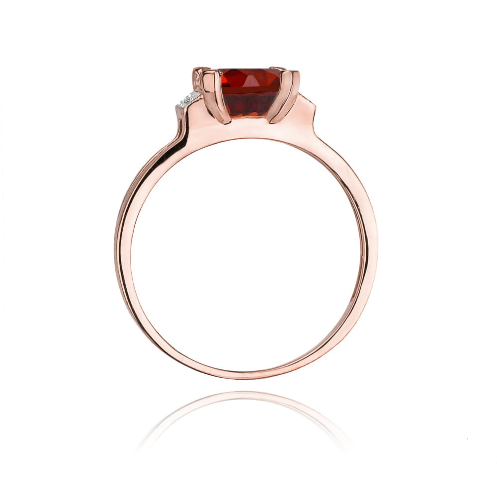 Gold Ring With Garnet And Diamonds