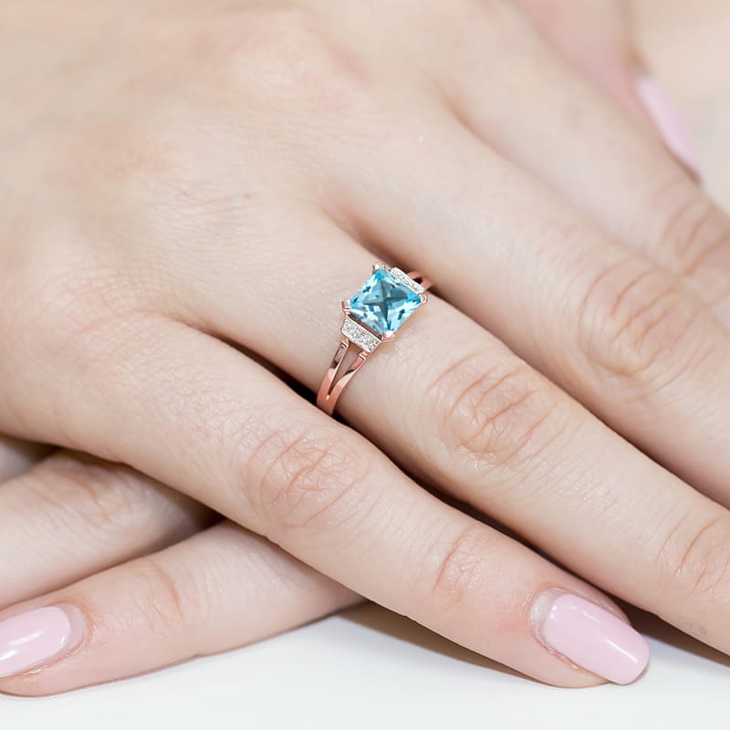 Gold Ring With Topaz And Diamonds