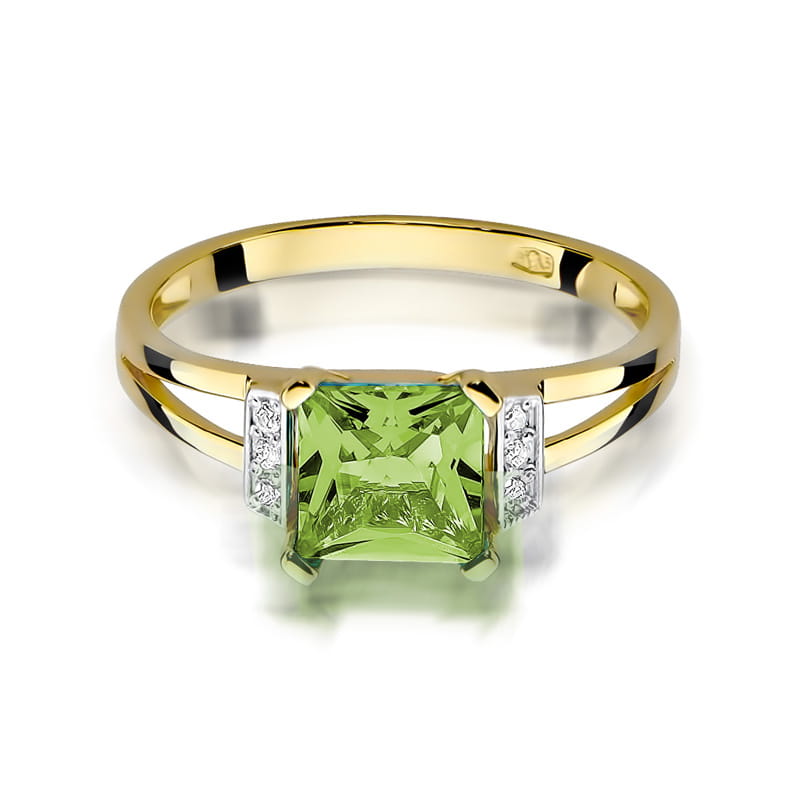 Gold Ring With Peridot And Diamonds