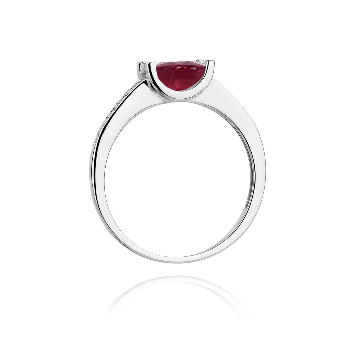 Gold Ring With Ruby And Diamonds