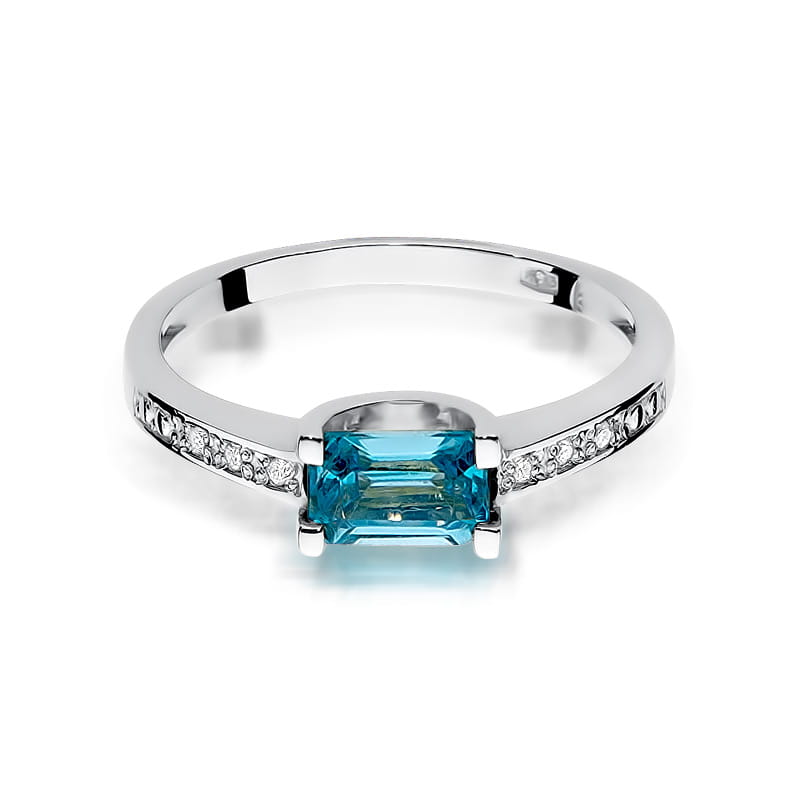 Gold Ring With Topaz And Diamonds