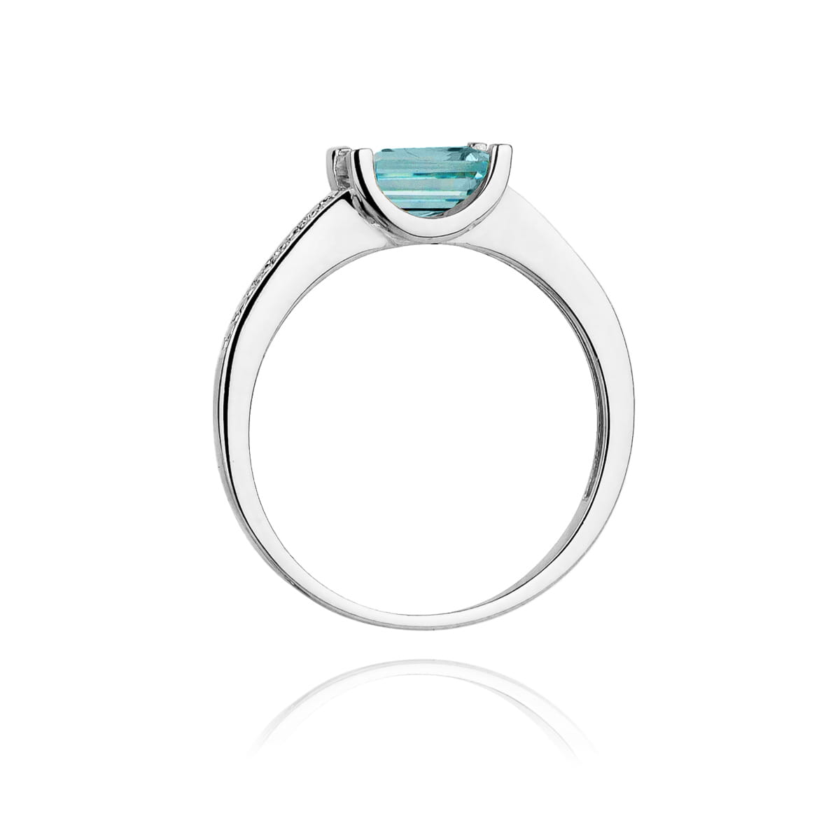 Gold Ring With Topaz And Diamonds