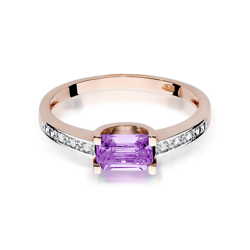 Gold Ring With Amethyst And Diamonds