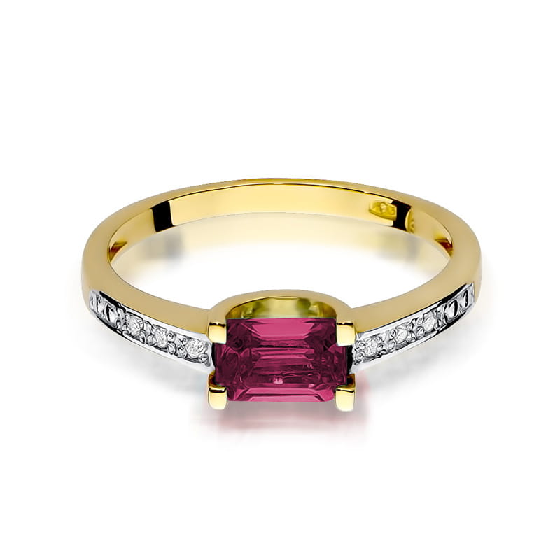Gold Ring With Ruby And Diamonds