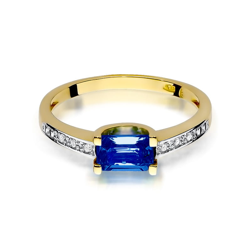 Gold Ring With Sapphire And Diamonds