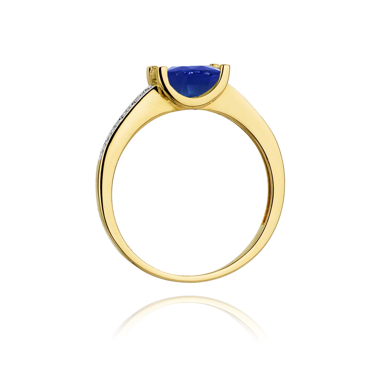Gold Ring With Sapphire And Diamonds