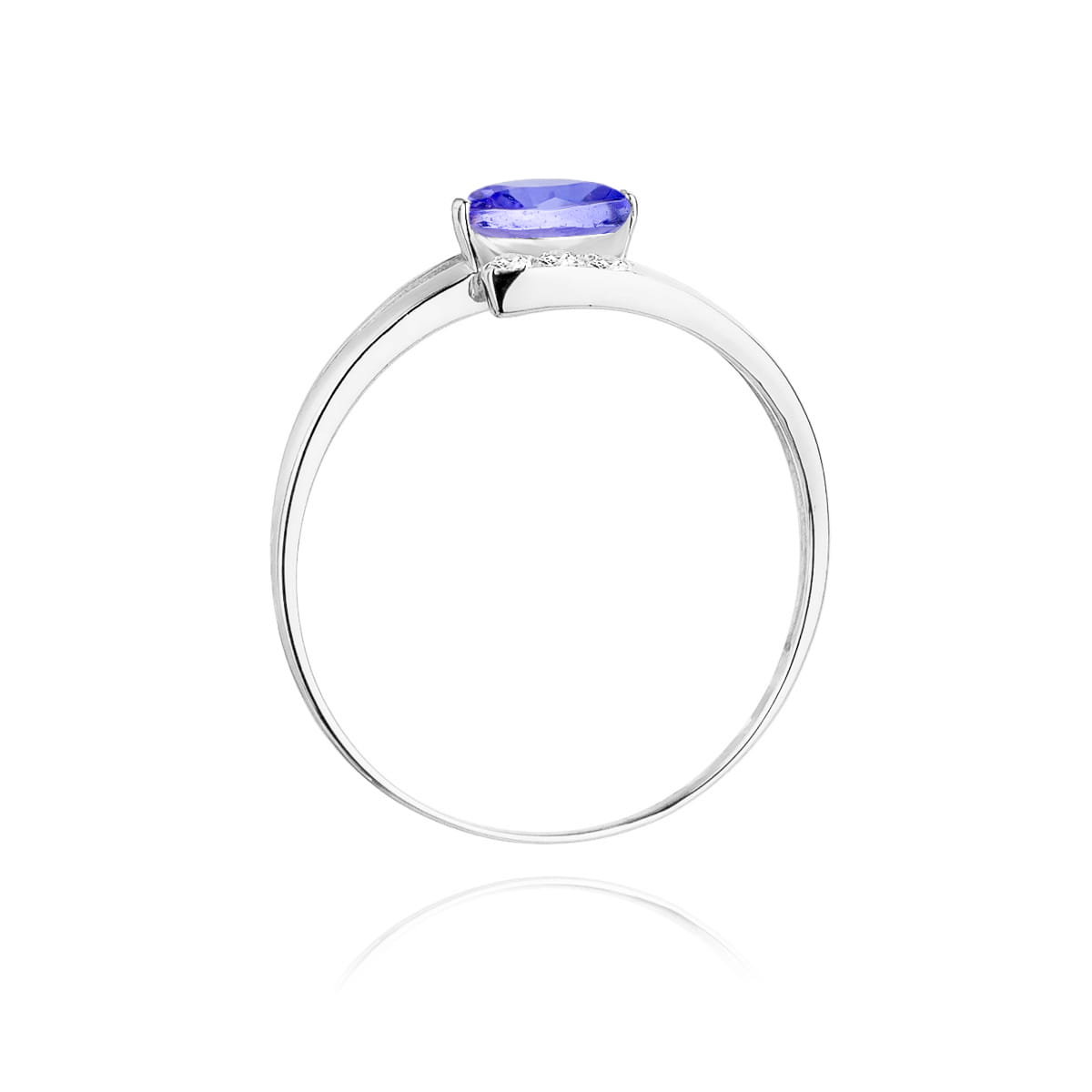 Gold Ring With Tanzanite And Diamonds
