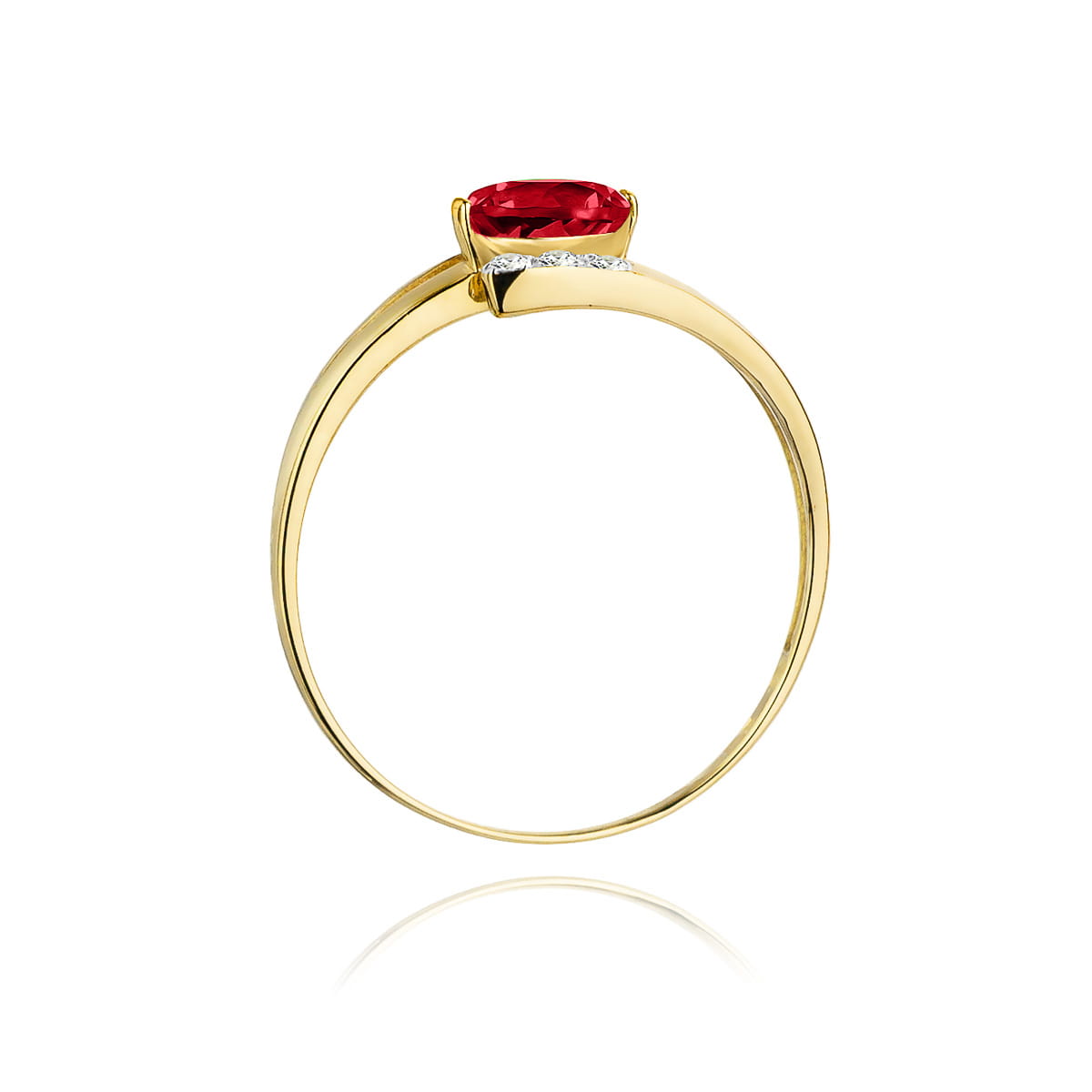 Gold Ring With Ruby And Diamonds